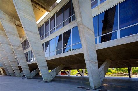 Museu de Arte Moderna do Rio de Janeiro: En Modernistisk Oas i hjärtat av Copacabana!